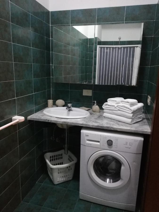 La Dea Del Mare Apartment Шила Екстериор снимка