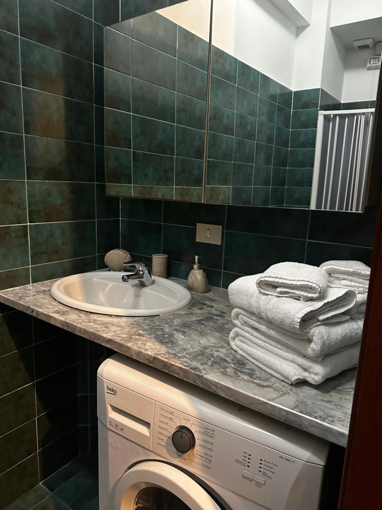 La Dea Del Mare Apartment Шила Екстериор снимка