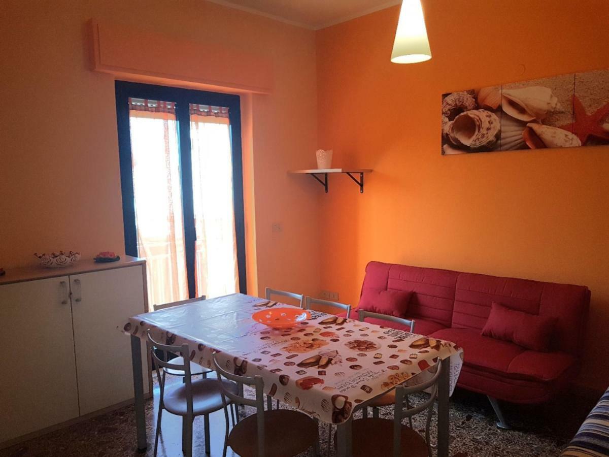La Dea Del Mare Apartment Шила Екстериор снимка